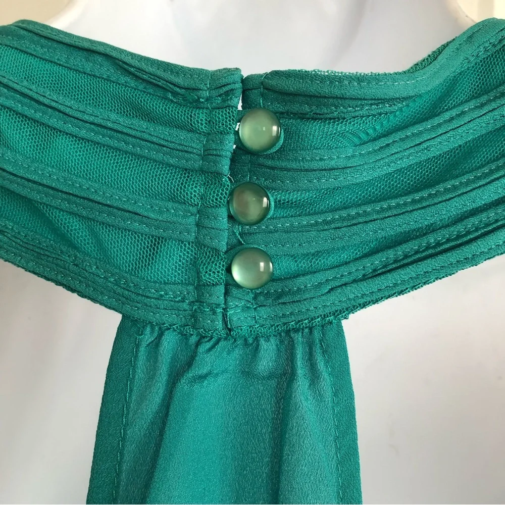 Stunning Ark & Co. Smocked Tank Top in Silk-like Polyester w/ Pearl Buttons - Picture 3 of 8